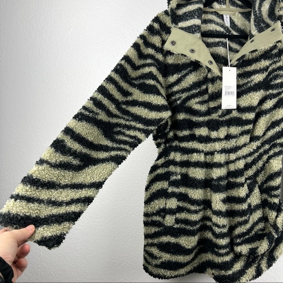 VARLEY Whitfield Fleece Sherpa Pullover in Graz, Size XS, NWT - Picture 11 of 14